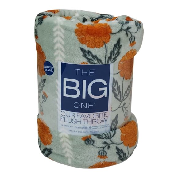 The Big One Oversized Plush Throw Blanket 5 Ft. X 6 Ft. Floral Design Green - Picture 1 of 10